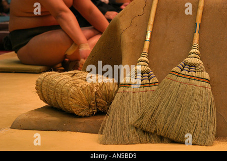 Abstraktes Bild von einem Sumo-Ringer sitzt hinter der Ecke des einen Ton Ring Dhyo in Osaka Japan Asien Stockfoto