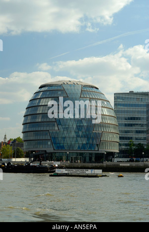 New City Hall Southwark London Assembly betrachtet aus dem Norden über die Themse entworfen von Sir Norman Foster Engineered by ARA Stockfoto