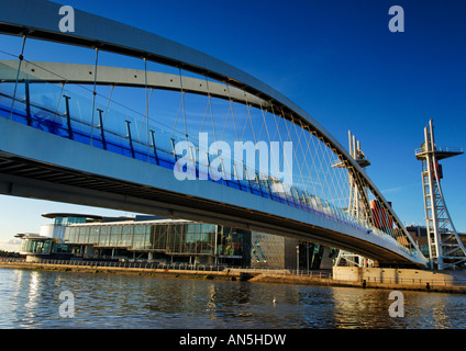 Millennium heben Fußgängerbrücke, Salford Quays (UK) Stockfoto