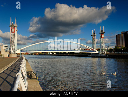 Millennium heben Fußgängerbrücke, Salford Quays (UK) Stockfoto