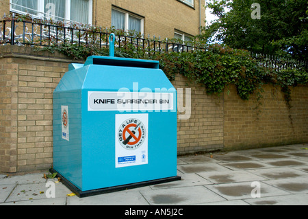 Messer Kapitulation bin in West London England UK Stockfoto