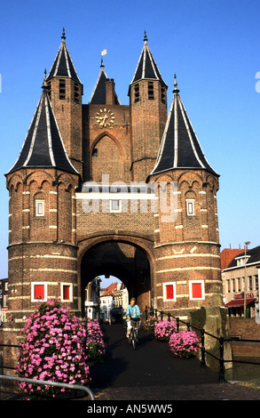 Haarlem Amsterdamse Poort (ca. 1400), Haarlem das einzige erhaltene Stadttor. Historische Stadt Niederlande Holland Stockfoto