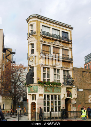 Der schwarze Mönch Public House, 174 Queen Victoria Street, London EC4V 4EG Stockfoto