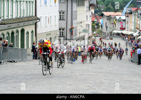 Amateur Radrennen mit Strecke der professionellen Deutschland Tour 2006 Bad Tölz Bayern Deutschland Stockfoto