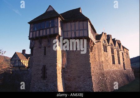 Stokesay Castle befindet sich in Stokesay, eine Meile südlich von der Stadt Craven Arms, in South Shropshire Stockfoto