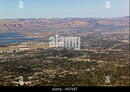 Luftaufnahme über Silicon Valley Kalifornien aus Mountain View nach Osten Stockfoto