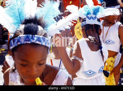 NottingHill Carnival junges Mädchen Blau weiß Stockfoto