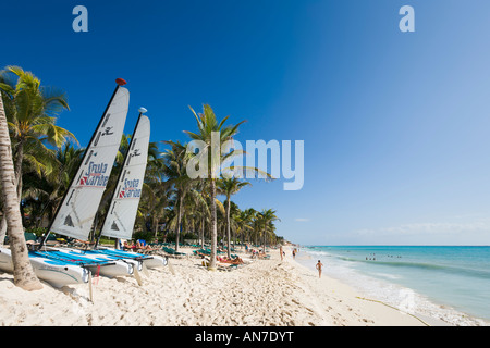 Strand von außen Riu Yucatan Hotel Playacar, Playa del Carmen, Riviera Maya, Halbinsel Yucatan, Quintana Roo, Mexiko Stockfoto