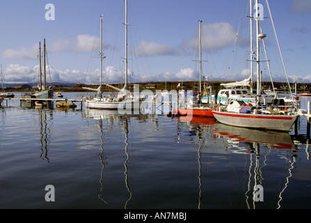 Segelboote im Hafen Ushuaia Argentinien am Beagle-Kanal auf Tierra del Fuego Patagonien Stockfoto