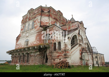 Ruinen der Kirche Pinega Archangelsk Archangelsk-Region-Russland Stockfoto