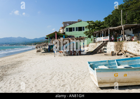 Strand im Stadtzentrum von Bucerias, in der Nähe von Nuevo Vallarta, Riviera Nyarit, Puerto Vallarta, Pazifikküste, Mexiko Stockfoto