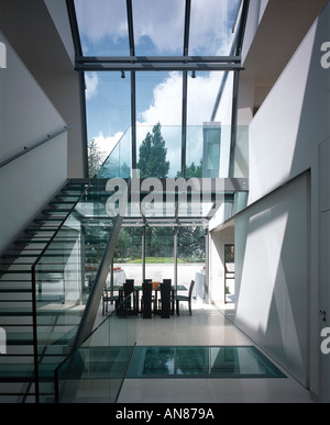 Modernes Haus Mit Keller Pool Hampstead Innenraum Atrium