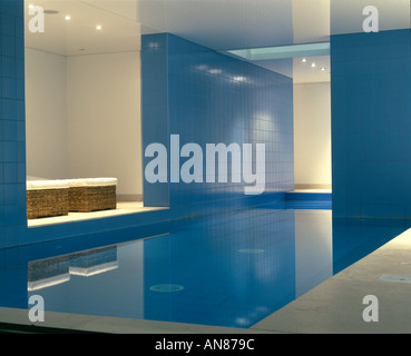 Modernes Haus mit Keller Pool, Hampstead - Innen - Swimmingpool. Architekt: Belsize Architekten Stockfoto