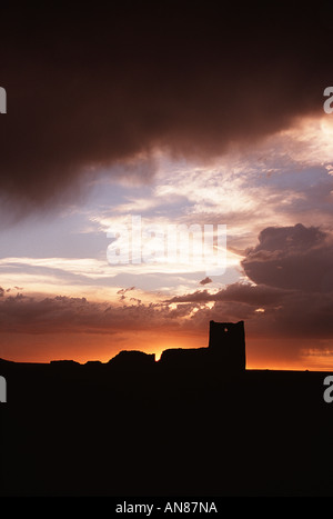 Wukoki Sinagua Indianer Ruine im Wupaki National Monument bei Sonnenuntergang Stockfoto