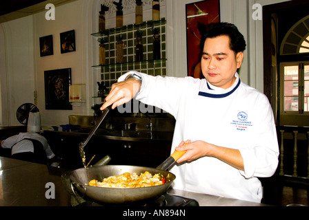 Thai Koch, Thai-Kochschule, Blue Elephant Restaurant, Bangkok, Thailand Stockfoto