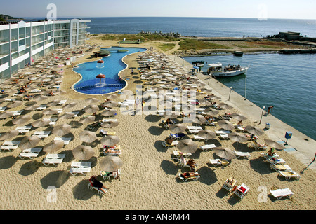 St St Constantine Helena Urlaub Tourist Chaise Lounge Dach Schwimmbad Bucht Pier Strand Resort Schwarzmeerküste typische ein Stockfoto