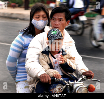 Vietnam Saigon Ho Chi Minh City Scooter motor Motor moped motorisiertes Fahrrad Mofa Stockfoto