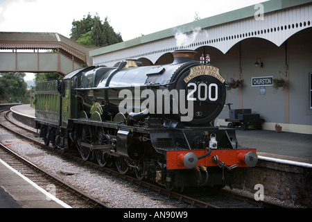 König Edward ich Hauptlinie Dampf Express Zug am Bahnsteig auf Churston Bahnhof, Devon Stockfoto