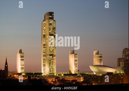 Abenddämmerung Skyline der Hauptstadt Albany New York Empire Plaza State Bürogebäude und das Ei Stockfoto