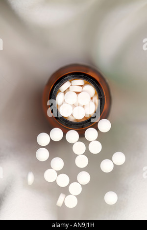 Weißen Pillen mit Flasche Stockfoto