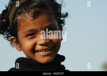 Porträt von lächelnden jungen North Indian Girl Stockfoto