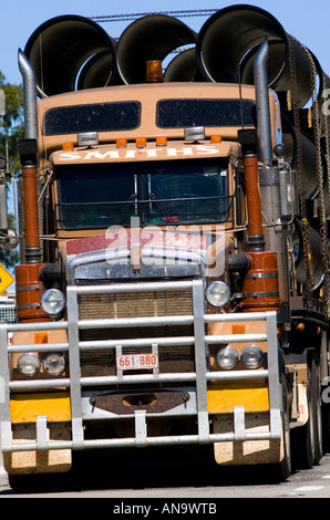 LKW auf dem großen Western Highway aus Sydney, New South Wales Australien Adelaide Stockfoto