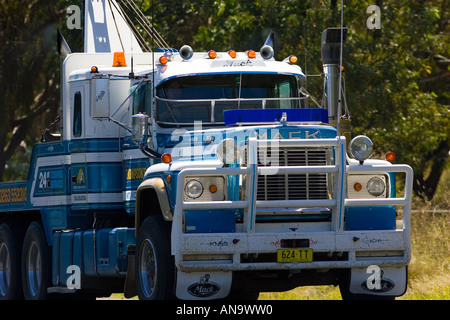 Abschleppwagen auf der Great Western Highway aus Sydney, New South Wales Australien von Adelaide Stockfoto