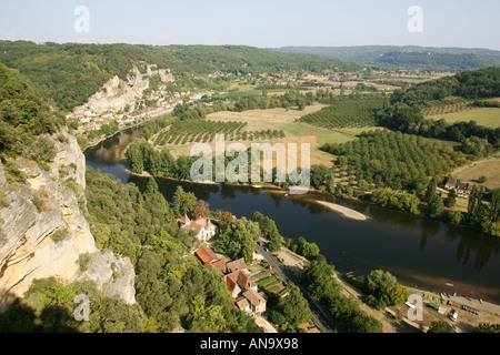 Blick auf den Fluss Dordogne von Jardin Les Les Jardins de Marqueyssac in der Dordogne Frankreich Stockfoto