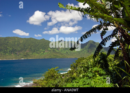 SAMOA UPOLU NE Nord-Ost Nordost Nord Ost in der Nähe von Uafato und Fagaola Bay Küste Ufer an der Küste vor der Küste eingerückt viel ragg Stockfoto