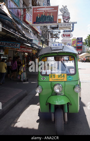 Tuk-Tuk wartet auf Passagiere auf der Khao San Road in Bangkok Thailand. Stockfoto