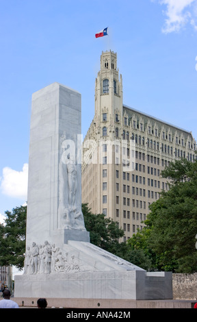 Alamo Kenotaph Geist des Opfers und der Emily Morgan Hotel San Antonio Texas Stockfoto