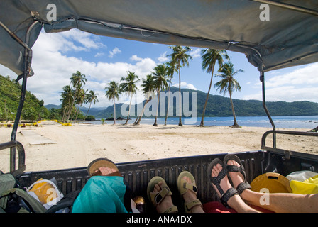 SAMOA UPOLU NE Nord-Ost Nordost Nord Ost in der Nähe Uafato Küste Küste an der Küste vor der Küste eingerückt viel Ragg-Jeep-Auto-Strand Stockfoto