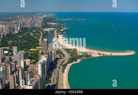 Luftaufnahme von Lakeshore Drive mit Goldküste und Lincoln Park von John Hancock Center in Chicago Illinois, USA Stockfoto