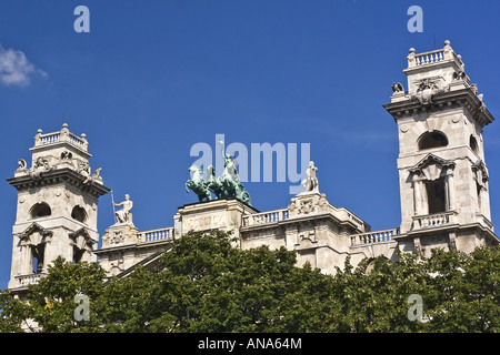 Spitze des ethnographischen Museums in Budapest Stockfoto