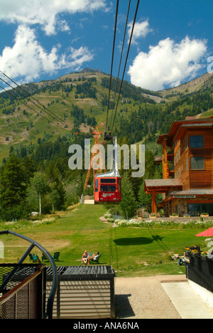 Aerial Tramway Ansätze Bergstation in Teton Village Jackson Hole in der Nähe von Grand Teton Nationalpark Wyoming USA Stockfoto