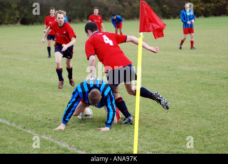 Sonntag-Liga Fußball bei Huber Lane, Leamington Spa, England, UK Stockfoto