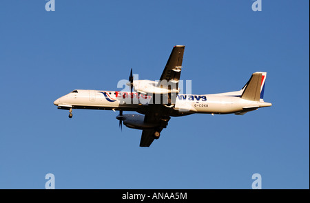 Eastern Airways Saab 2000 Flugzeuge nähert sich der internationale Flughafen Birmingham, England, UK Stockfoto