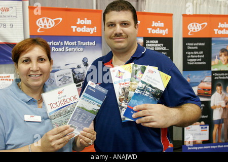 Miami Beach Florida, Convention Center, Zentrum, Home Design und Renovieren Show, Hispanic Latino ethnischen Einwanderer Minderheit, Erwachsene Erwachsene m Stockfoto