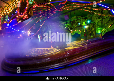 Kirmes in den Abend, Messegelände fahren, Karussell, Deutschland, Baden-Württemberg, Eberbach Stockfoto