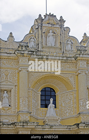 GUATEMALA ANTIGUA Iglesia Y Convento de Nuestra Señora De La Merced in Antigua Stockfoto