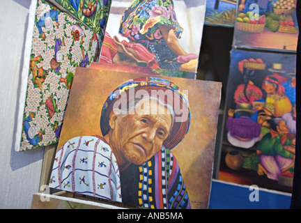 GUATEMALA CHICHICASTENANGO Gemälde lokaler Künstler zum Verkauf auf dem Markt in Chichicastenango Stockfoto