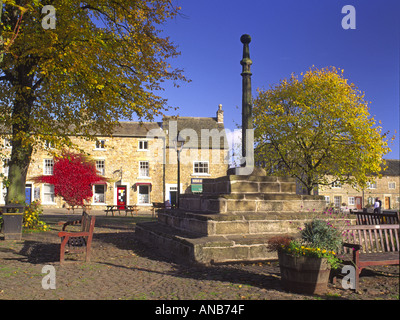 Marktplatz in Herbst Masham North Yorkshire Stockfoto