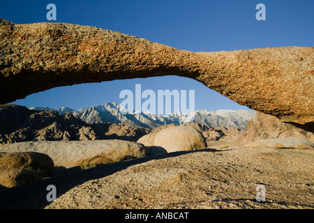 Mt. Whitney Sonnenaufgang von Alabama hills Stockfoto