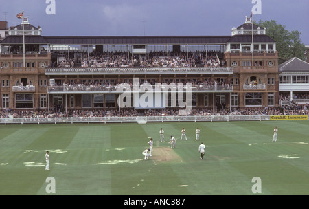 Der Pavilion am Lords Cricket Ground, ein denkmalgeschütztes Gebäude aus viktorianischer Zeit. St Johns Wood, London England 1980er Jahre 1985 UK HOMER Stockfoto