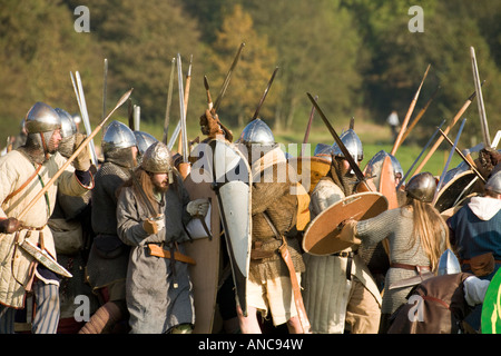 Infanterie Auseinandersetzungen in der Schlacht von Hastings re Verabschiedung 2007 Stockfoto