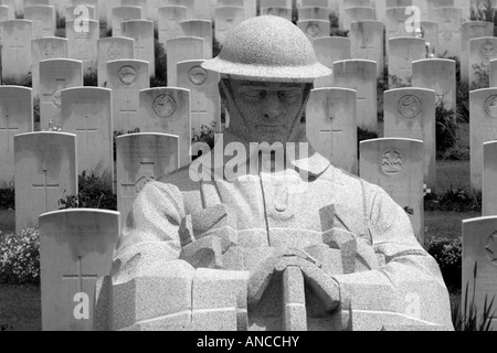 Ersten Weltkrieg Montage mit Commonwealth-Krieg-Denkmal und Friedhof (Vancouver Ecke und Heiligtum Holz Friedhof) Stockfoto