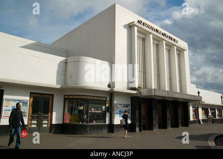 Surbiton Bahnhof klassischen Art-Deco-Architektur Stockfoto