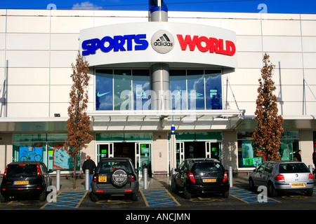 Gallion Reach Sport Welt Retail Outlet speziell dafür gebauten Einkaufszentrum Ost-London England uk gb Stockfoto