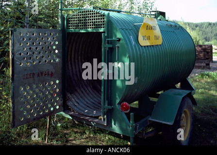 Naturschutz und der öffentlichen Sicherheit - leben Köder Bear Trap Käfig in einem Park, Northern BC, Britisch-Kolumbien, Kanada Stockfoto