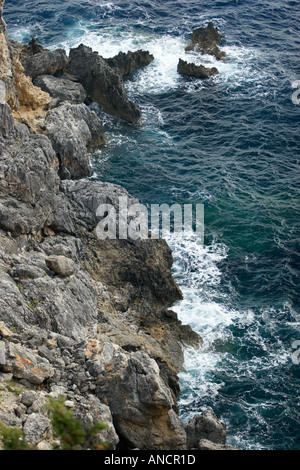 Felsige Ufer in der Nähe von Paleokastritsa Korfu Insel Griechenland Stockfoto